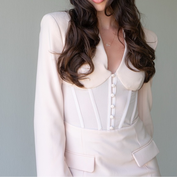 zara cream blazer dress | Dresses | Zara while shoulder pads enhance finalsale2025 Color:Lavender Multi Magic Castle – The Suit